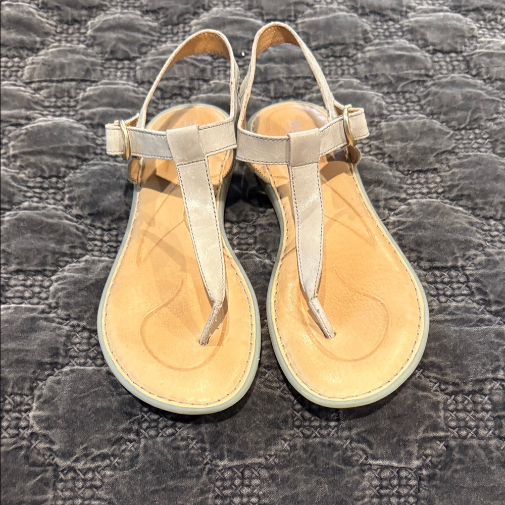 Women’s Beige T-Strap Sandals - Comfortable Everyday Style
